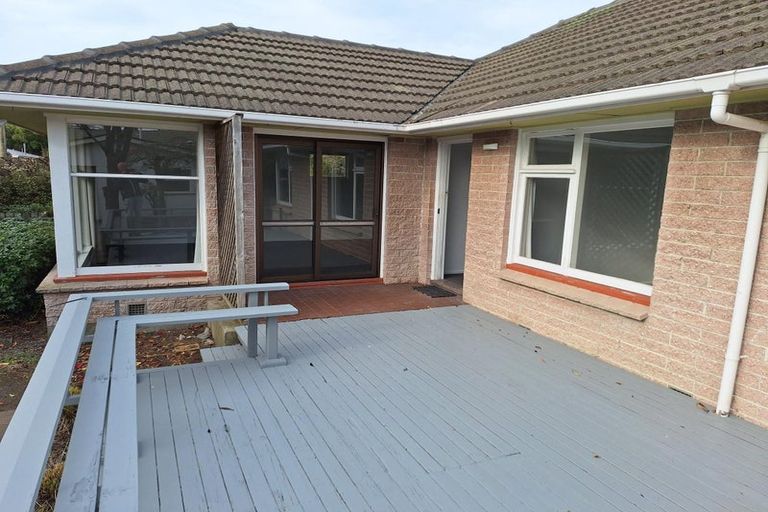 Photo of property in 37 Tintern Avenue, Avonhead, Christchurch, 8042