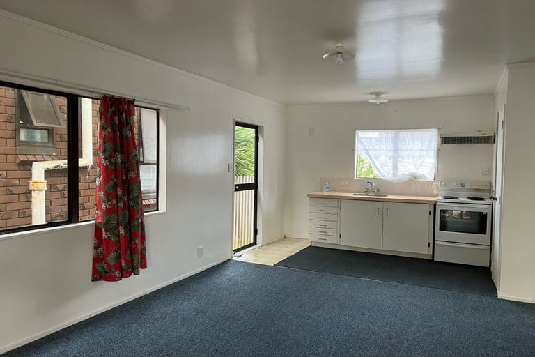 Photo of property in 2 Henwood Road, Mangere East, Auckland, 2024