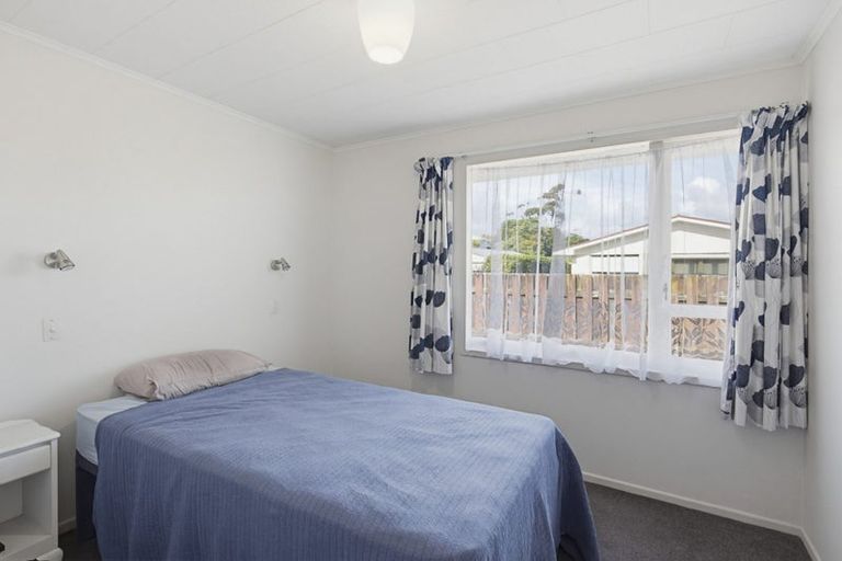 Photo of property in 90 Eatwell Avenue, Paraparaumu Beach, Paraparaumu, 5032