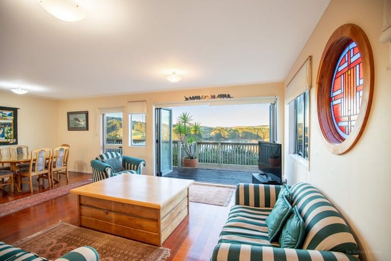 Photo of property in 4 Robertson Street, Raglan, 3225