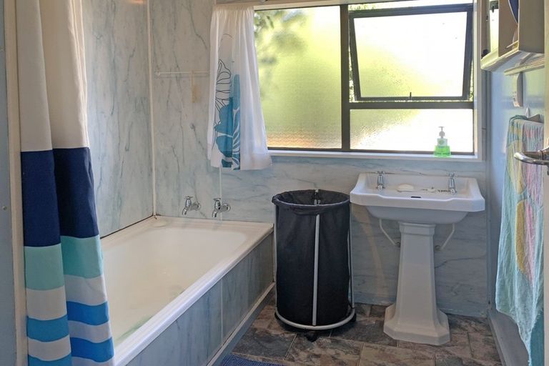 Photo of property in 28 Pakefield Street, Balclutha, 9230