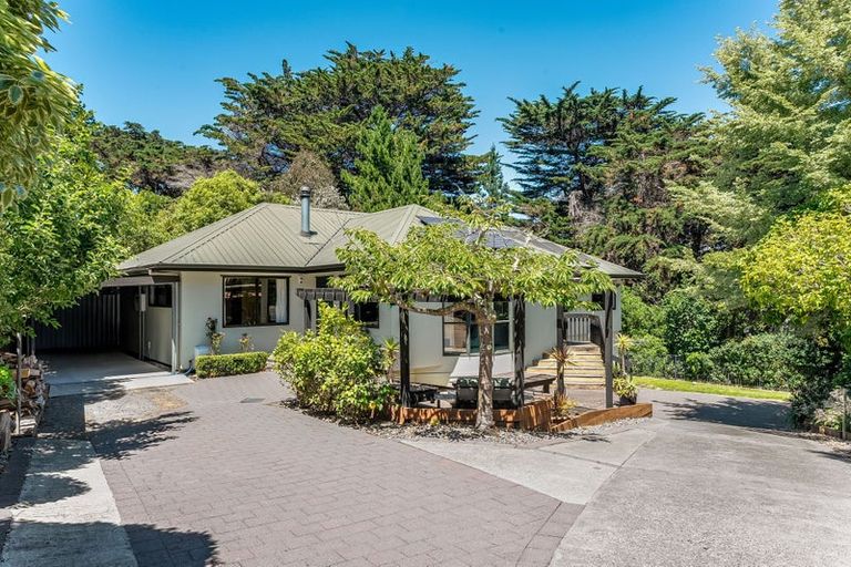 Photo of property in 4 Joseph Banks Drive, Whitby, Porirua, 5024