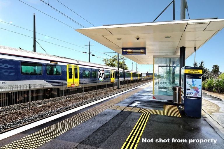 Photo of property in 116 Borich Road, Sunnyvale, Auckland, 0612