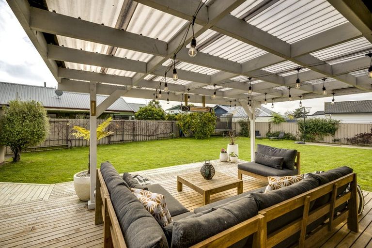 Photo of property in 4 Hetley Crescent, Taradale, Napier, 4112