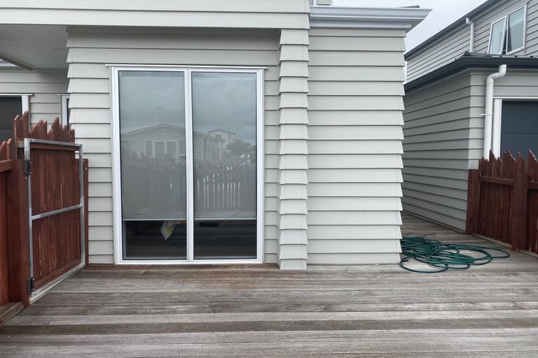 Photo of property in 15 Tribute Loop, Takanini, 2112