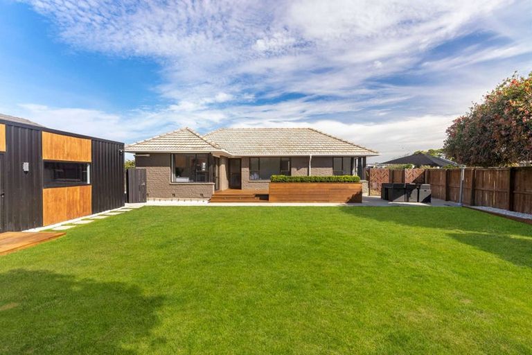 Photo of property in 1 Monowai Crescent, North New Brighton, Christchurch, 8083