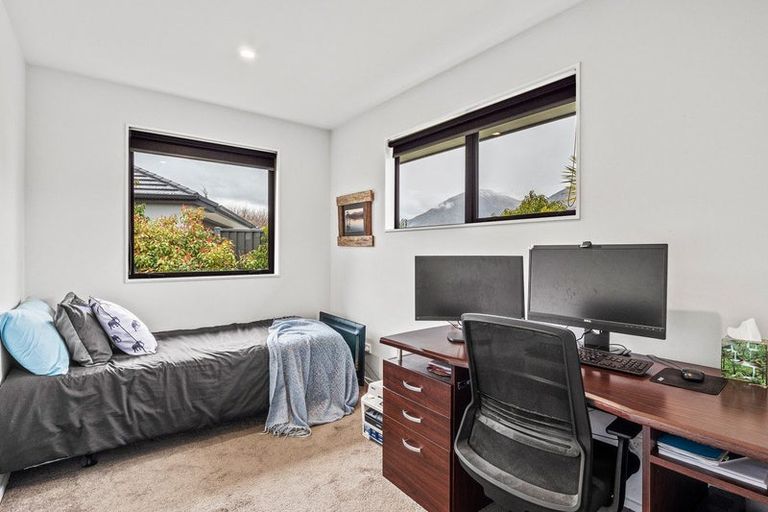 Photo of property in 9 Oxfordshire Avenue, Lower Shotover, Queenstown, 9304