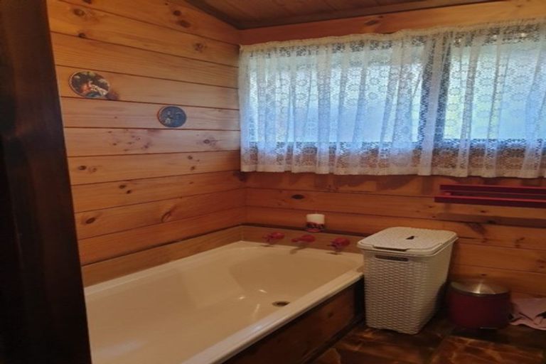 Photo of property in 20 Paulownia Place, Totara Heights, Auckland, 2105