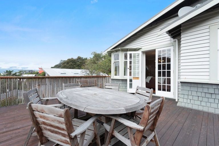 Photo of property in 13 Valley Street, Island Bay, Wellington, 6023