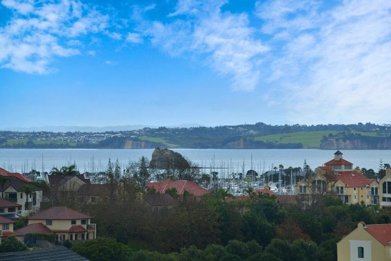 Photo of property in 33 Midshipman Court, Gulf Harbour, Whangaparaoa, 0930