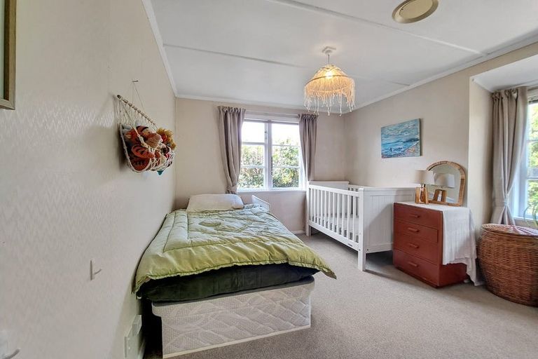 Photo of property in 69 Sladden Street, Naenae, Lower Hutt, 5011