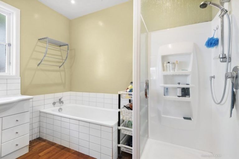 Photo of property in 139 Townsend Road, Miramar, Wellington, 6022