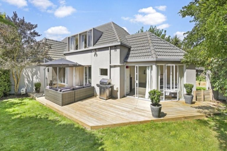 Photo of property in 5 Holderness Place, Ilam, Christchurch, 8041