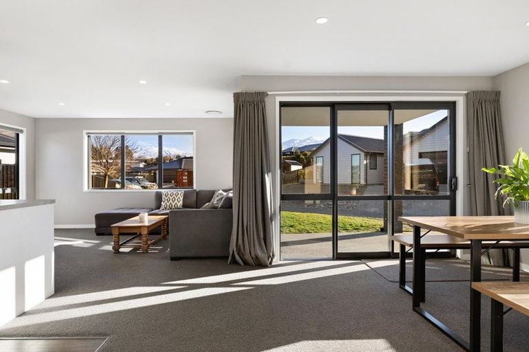 Photo of property in 6 Masons Court, Lower Shotover, Queenstown, 9304