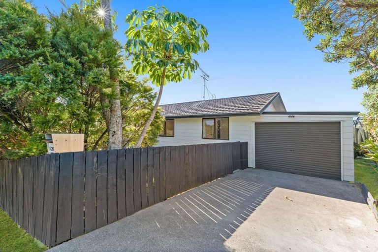 Photo of property in 1/26 Waiora Road, Stanmore Bay, Whangaparaoa, 0932