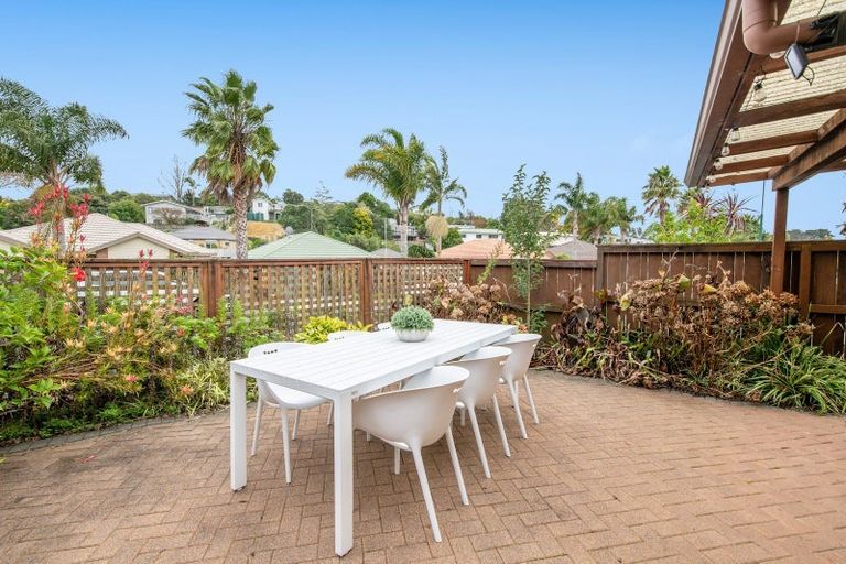 Photo of property in 4 Red Hibiscus Road, Stanmore Bay, Whangaparaoa, 0932