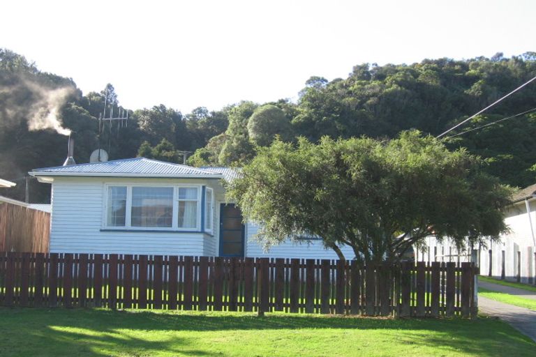 Photo of property in 53 Gillespies Road, Birchville, Upper Hutt, 5018