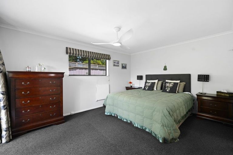 Photo of property in 27 Saint James Drive, Huntington, Hamilton, 3210