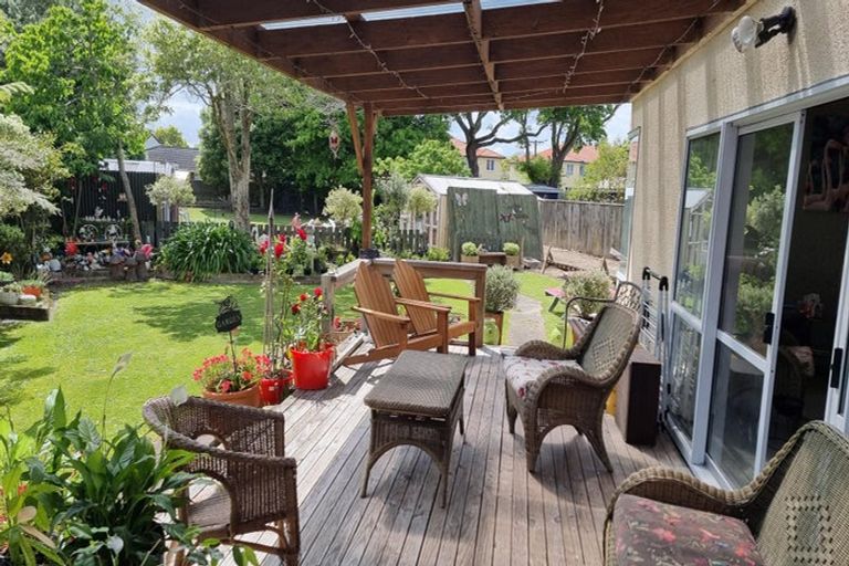 Photo of property in 147 Cook Street, West End, Palmerston North, 4410