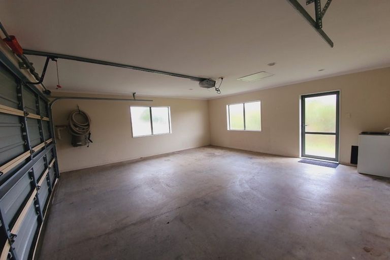 Photo of property in 16 Aufidius Place, Pukekohe, 2120