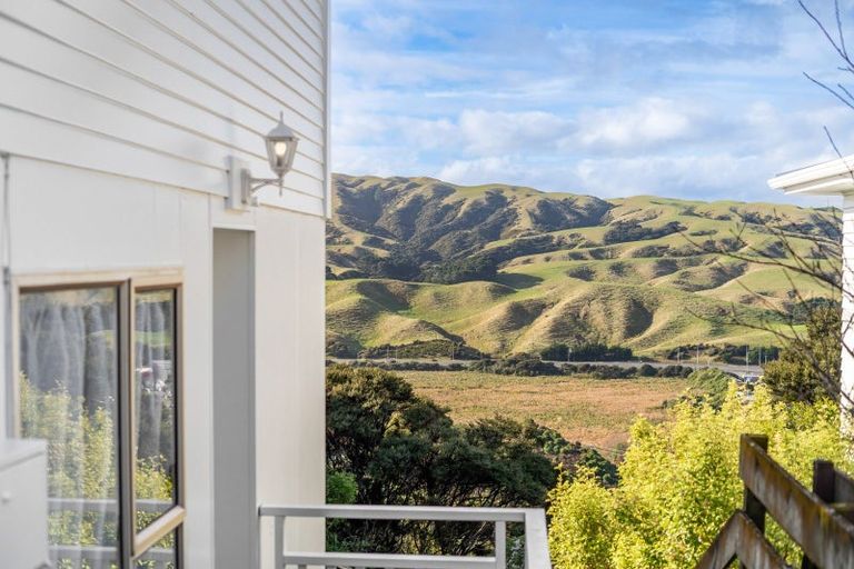 Photo of property in 24d The Track, Plimmerton, Porirua, 5026