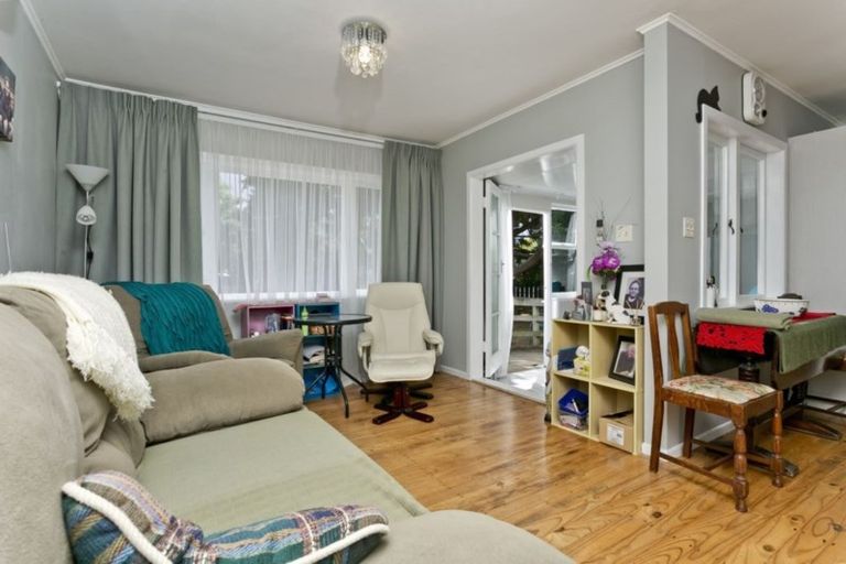 Photo of property in 61 Centreway Road, Orewa, 0931