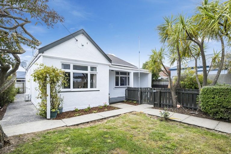 Photo of property in 37 Melbourne Street, South Dunedin, Dunedin, 9012