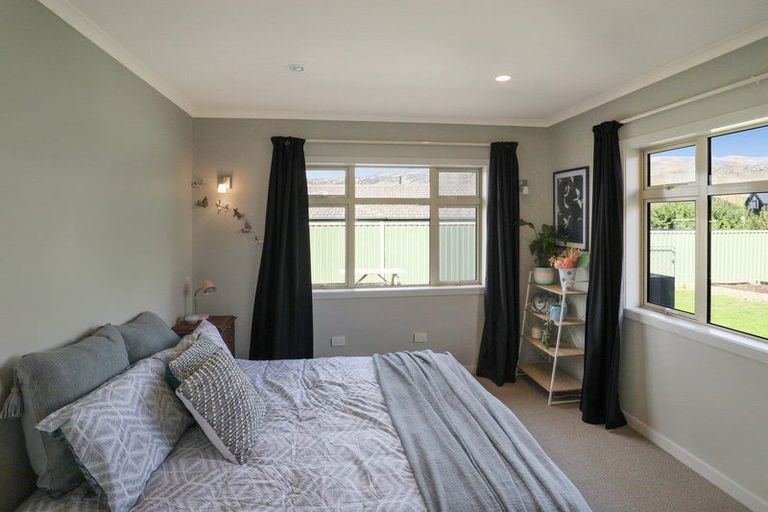 Photo of property in 56 Missy Crescent, Mount Pisa, Cromwell, 9383