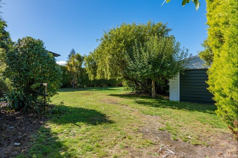 Photo of property in 4 Winston Street, Acacia Bay, Taupo, 3330