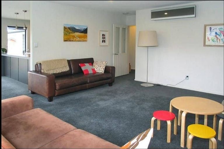 Photo of property in 12 Greenstone Place, Aotea, Porirua, 5024