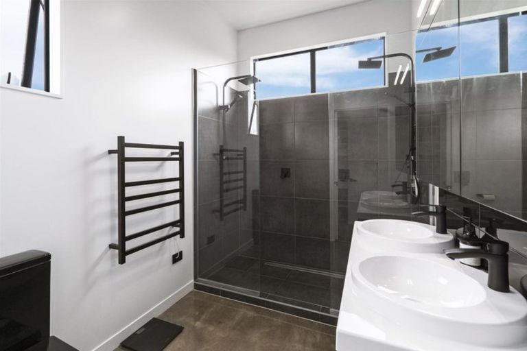 Photo of property in 10 Munich Place, Bromley, Christchurch, 8062