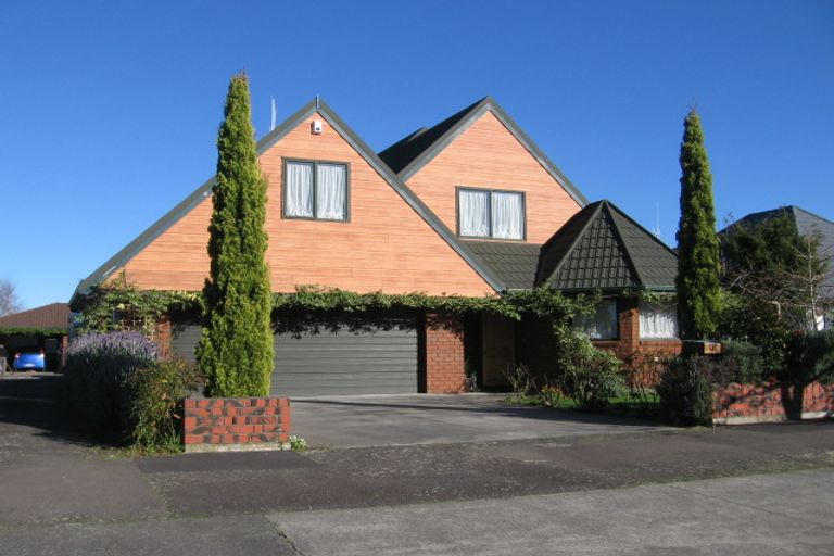 Photo of property in 10 Martin Street, Palmerston North, 4414