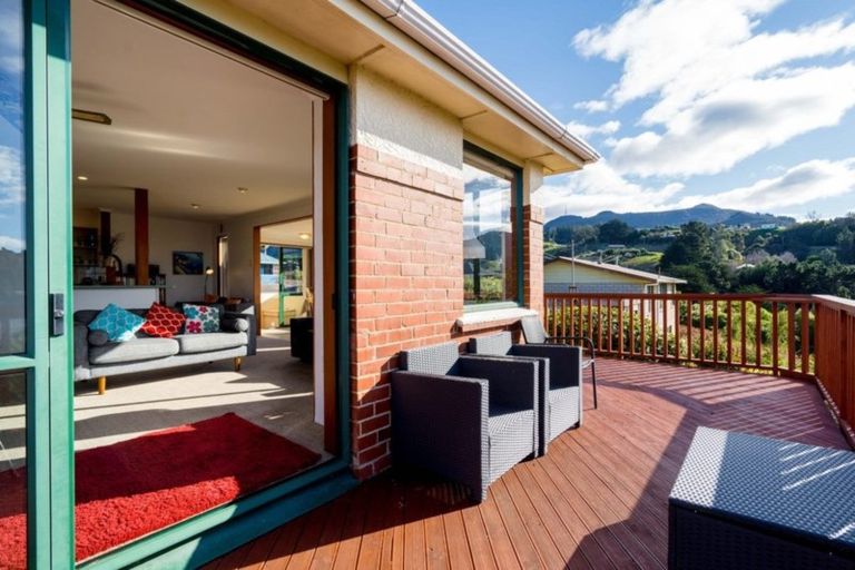 Photo of property in 21 District Road, Roseneath, Port Chalmers, 9023