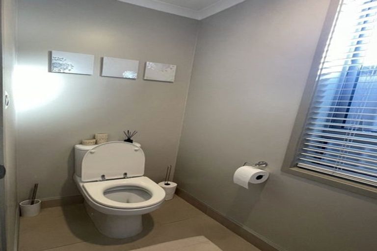 Photo of property in 6 Horizon View Road, Oteha, Auckland, 0632