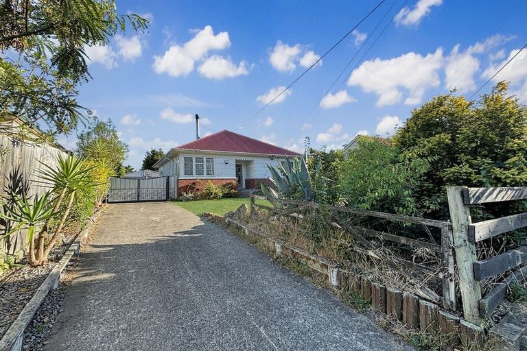 Photo of property in 13 Pannell Avenue, Wainoni, Christchurch, 8061