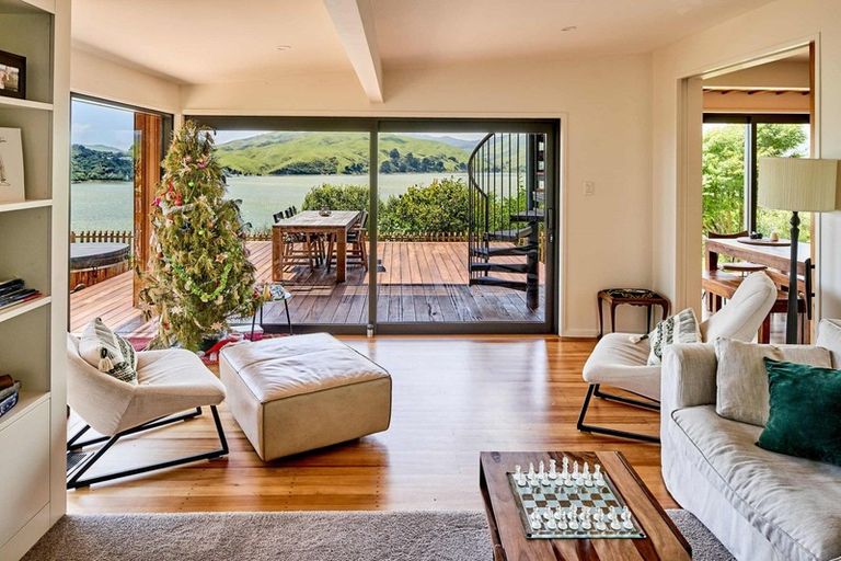 Photo of property in 41 Seaview Road, Paremata, Porirua, 5024