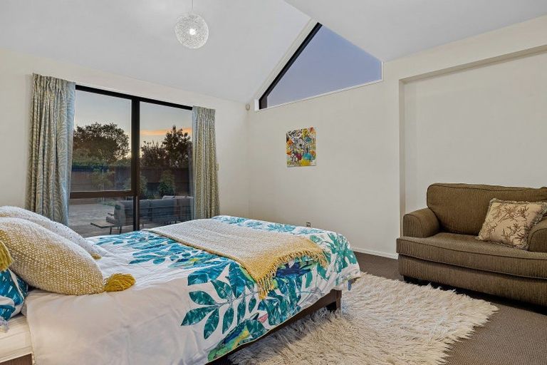 Photo of property in 6 Rockport Place, Parklands, Christchurch, 8083