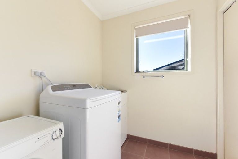 Photo of property in 21 Woodstock Place, Stoke, Nelson, 7011