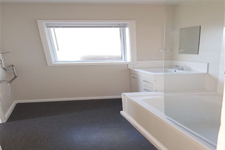Photo of property in 24 Matangi Street, Hei Hei, Christchurch, 8042
