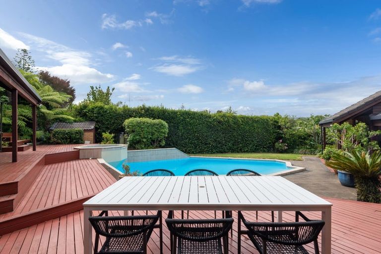 Photo of property in 106 Kowhai Road, Campbells Bay, Auckland, 0630