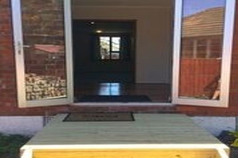 Photo of property in 30 Auburn Avenue, Upper Riccarton, Christchurch, 8041