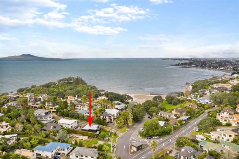 Photo of property in 595/93 Beach Road, Castor Bay, Auckland, 0620