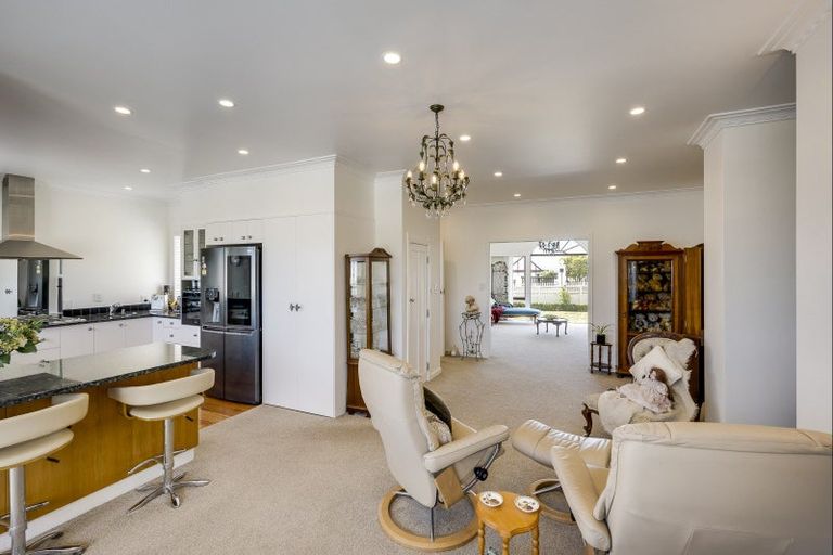 Photo of property in 125 Thompson Road, Bluff Hill, Napier, 4110