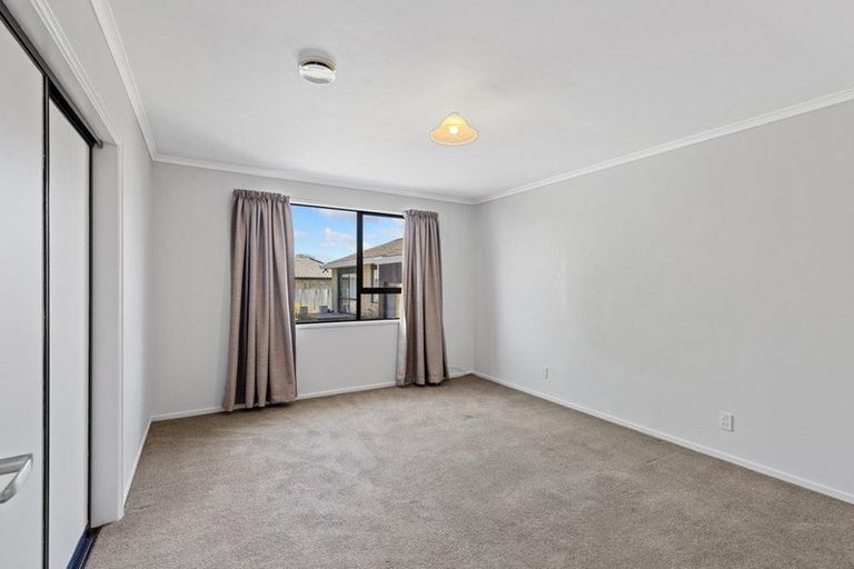 Photo of property in 2/94a Condell Avenue, Papanui, Christchurch, 8053