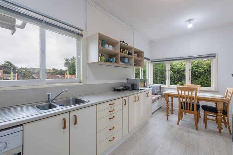 Photo of property in 114 Waimea Road, Nelson South, Nelson, 7010