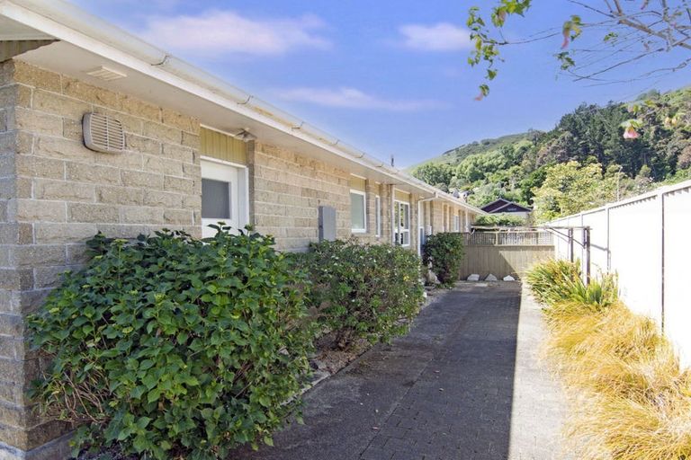 Photo of property in 2/676 Atawhai Crescent, Atawhai, Nelson, 7010