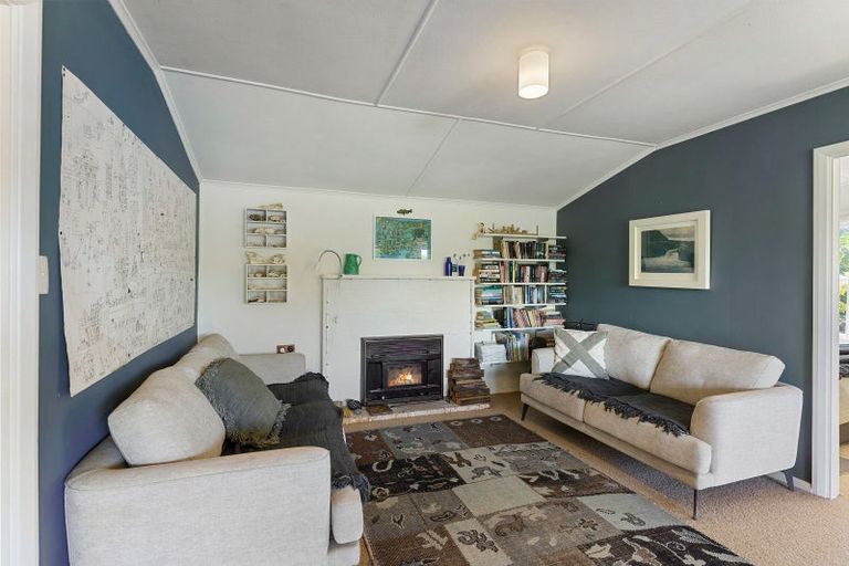 Photo of property in 3 Arthur Street, Waikawa Beach, Levin, 5573