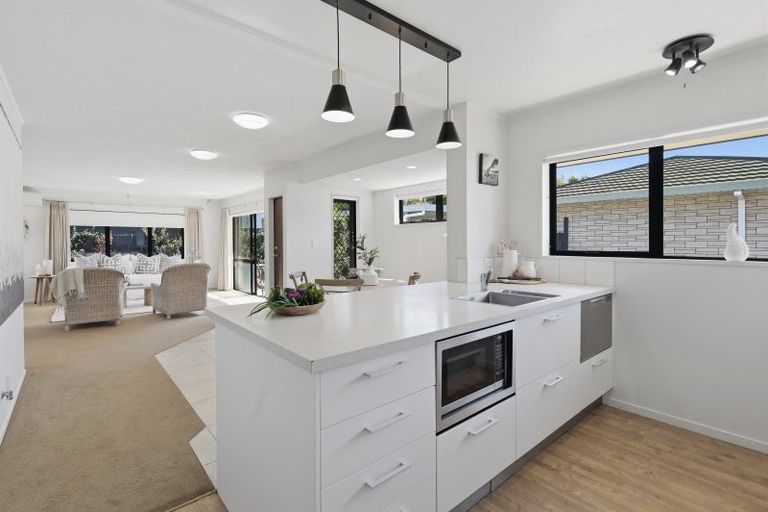 Photo of property in 317b Devonport Road, Tauranga, 3110