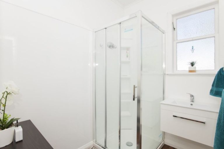 Photo of property in 16 Townley Street, Te Hapara, Gisborne, 4010