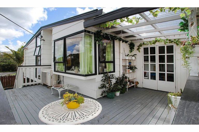 Photo of property in 2a Ranch Avenue, Beach Haven, Auckland, 0626